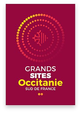 Logo Grands sites Occitanie Sud de France : couleur rouge, typographie en jaune, croix occitane