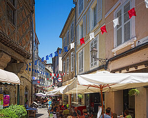 Rue piétonne d'Auch - Agrandir l'image (fenêtre modale)