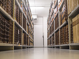 Les Archives sont composés de 23 magasins répartis sur 20 km linéaire - Agrandir l'image (fenêtre modale)